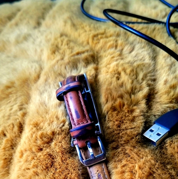 Fitbit Charge 2 with Charger - Picture 3 of 5